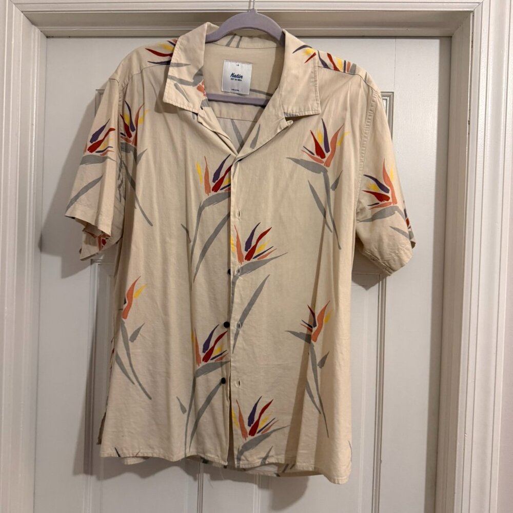 Katin Short Sleeve Button Down Size Large